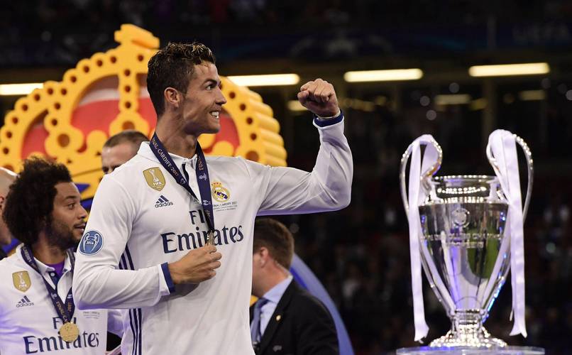 十年前姚明2000万收购上海队，17年出售赚了多少？