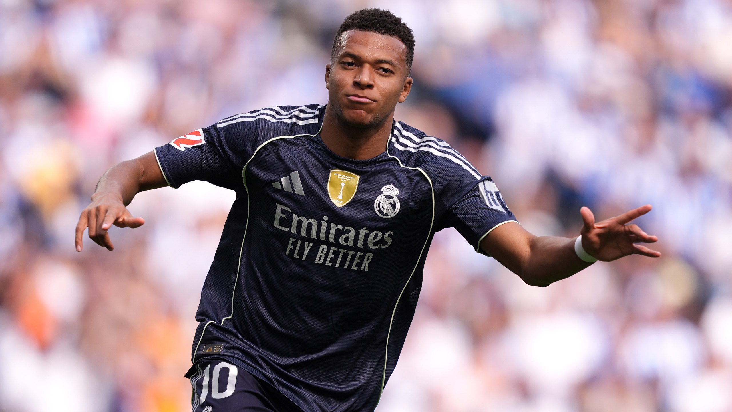 阿德巴约29+9布克24+9+9 热火胜太阳结束3连败