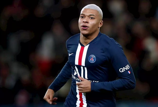 国际足联年度颁奖 登贝莱荣膺世足先生