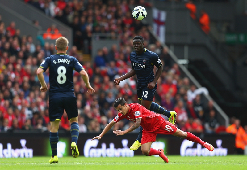 [国内足球]高天意任意球开出 安德烈-路易斯梅开二度