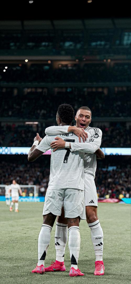 首钢遭重创！周琦眼睛再受伤，球队迎来伤病潮，新大外援即将到位